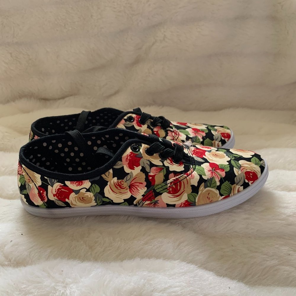 Women’s causal floral printed shoes 8
